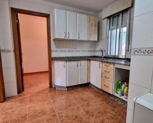 Cuina de Pis en venda en Toreno amb Calefacció i Traster
