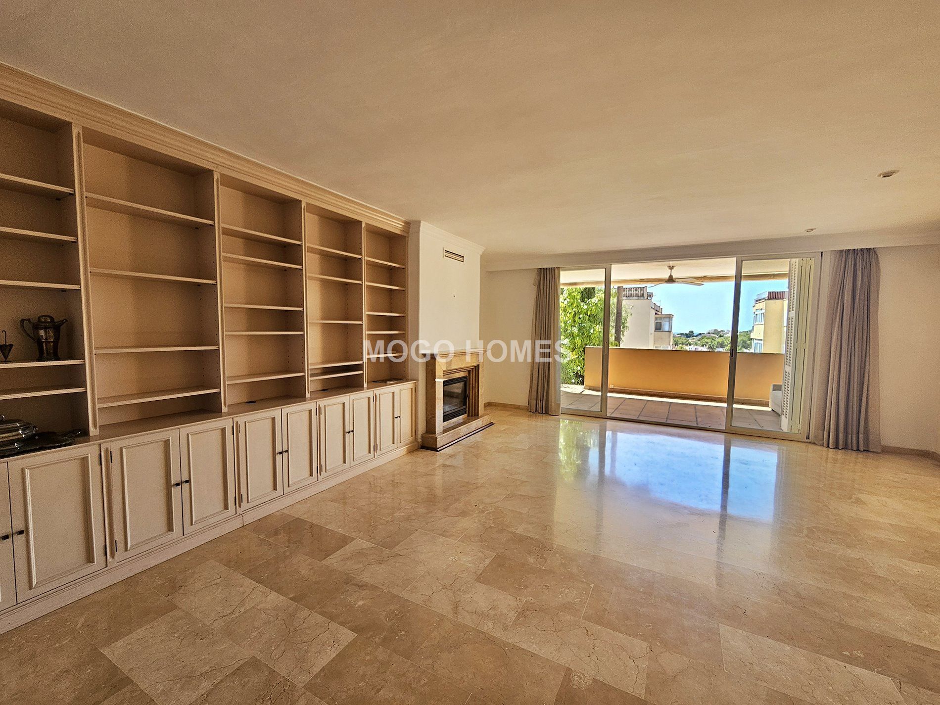 Sala de estar de Casa adosada en venta en  Palma de Mallorca con Calefacción, Terraza y Piscina