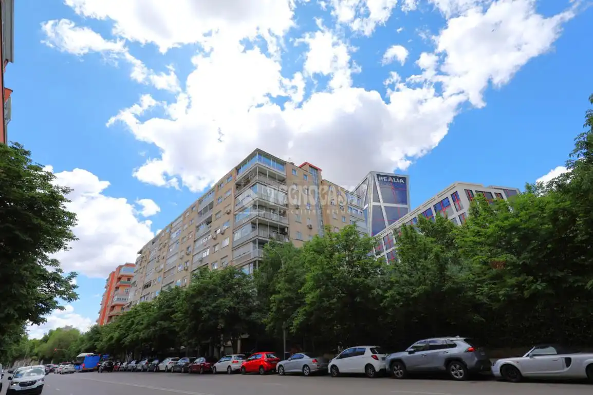 Vista exterior de Piso en venta en Madrid con Aire acondicionado y Calefacción