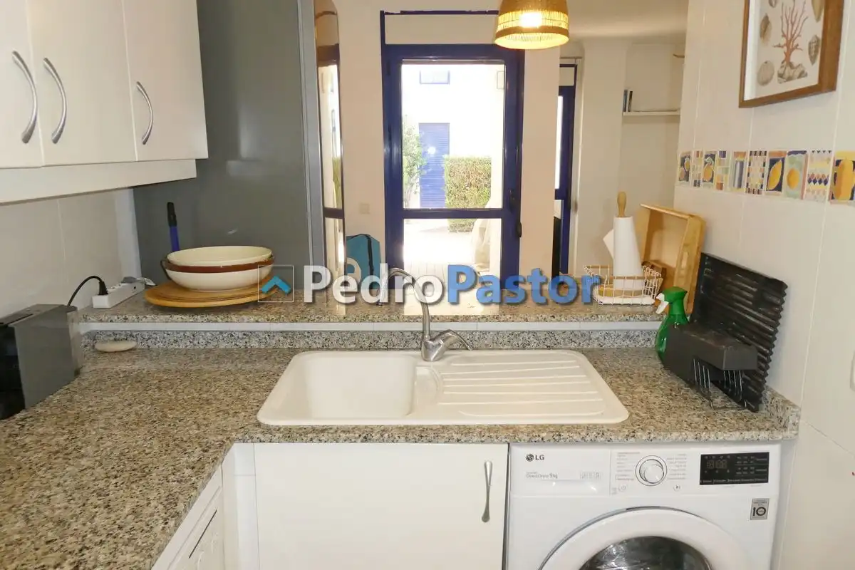 Cocina de Apartamento en venta en Dénia con Aire acondicionado, Calefacción y Jardín privado