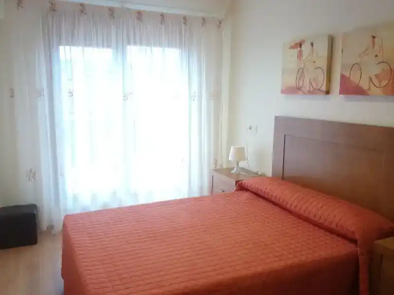 Schlafzimmer von Wohnung zur Miete in Foz mit Privatgarten, Parkett und Schwimmbad