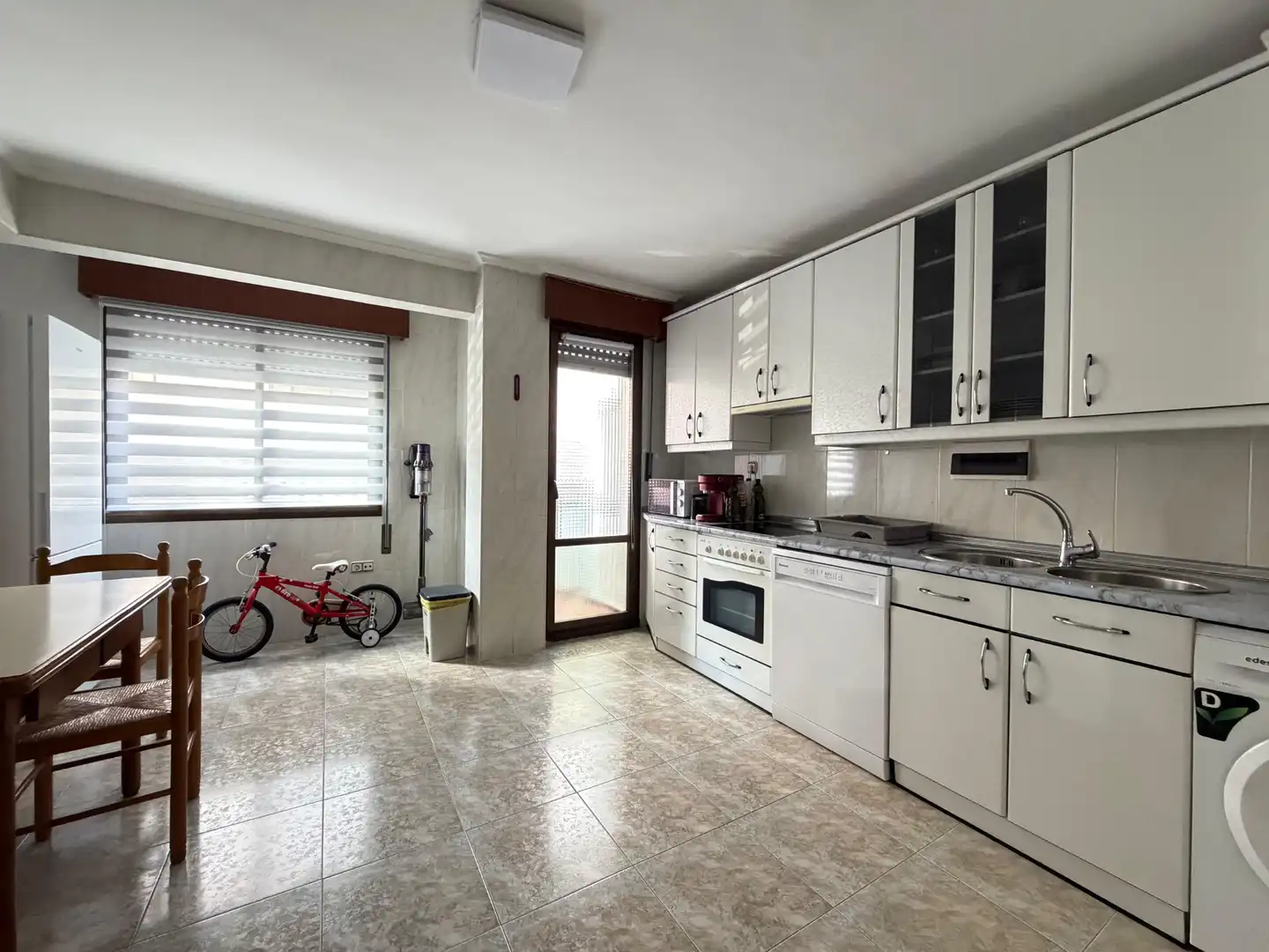 Cocina de Piso de alquiler en Basauri  con Amueblado y Balcón