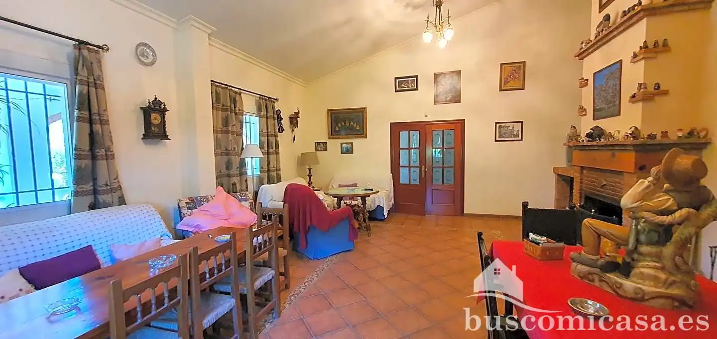 Sala d'estar de Casa o xalet en venda en Linares amb Aire condicionat, Calefacció i Jardí privat