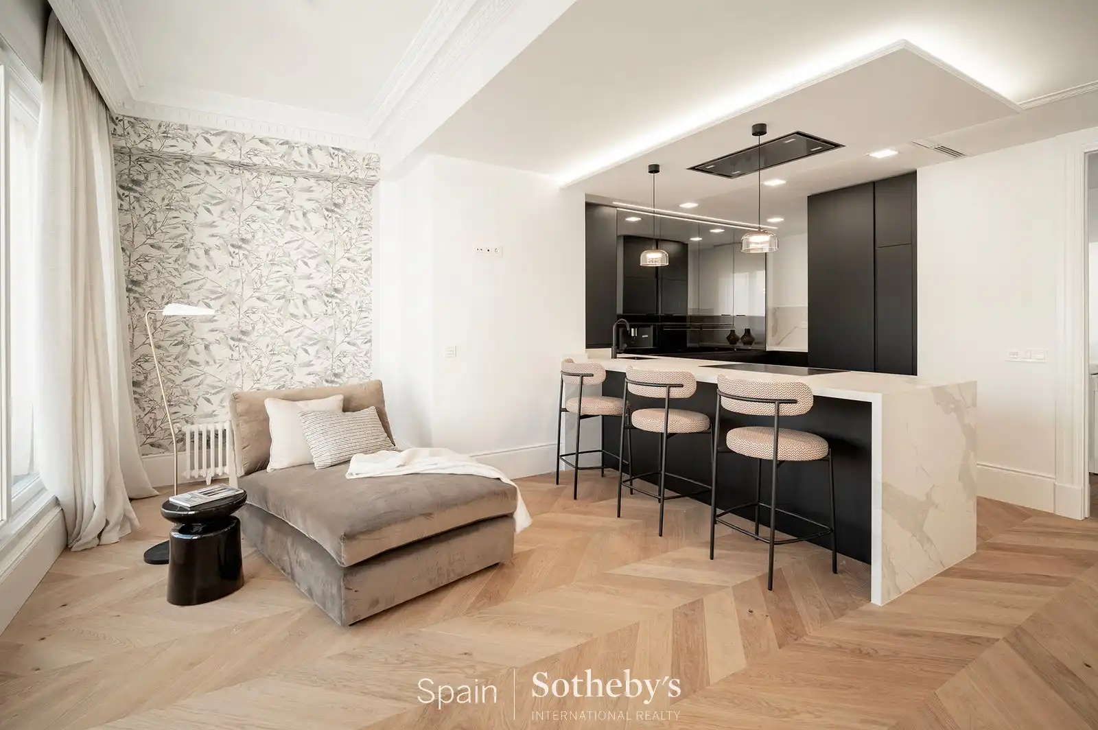 Sala d'estar de Apartament en venda en Madrid amb Aire condicionat, Calefacció i Terrassa