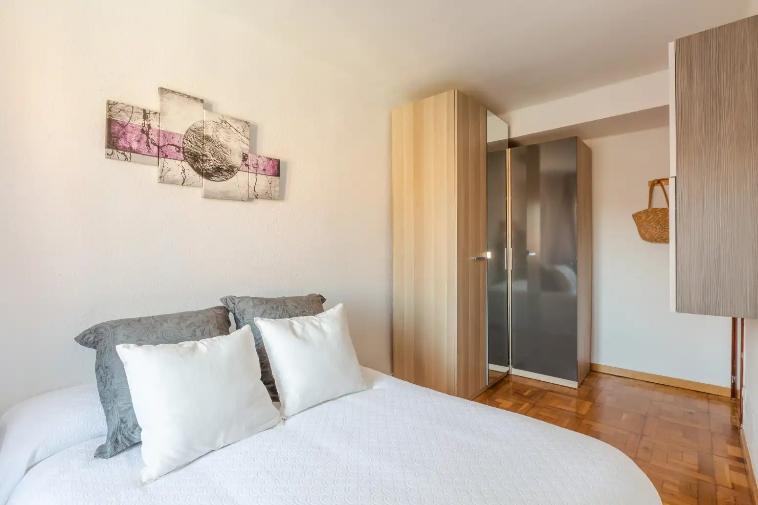 Bedroom of Flat for sale in  Pamplona / Iruña  with Heating, Parquet flooring and Balcony