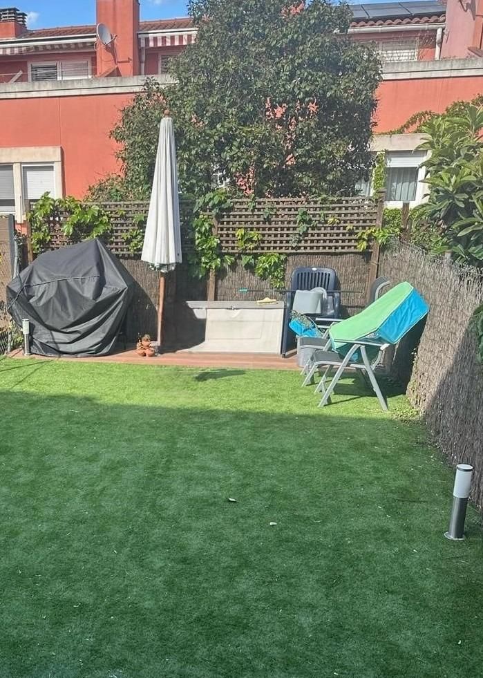 Garden of Single-family semi-detached for sale in Cerdanyola del Vallès  with Air Conditioner, Heating and Private garden