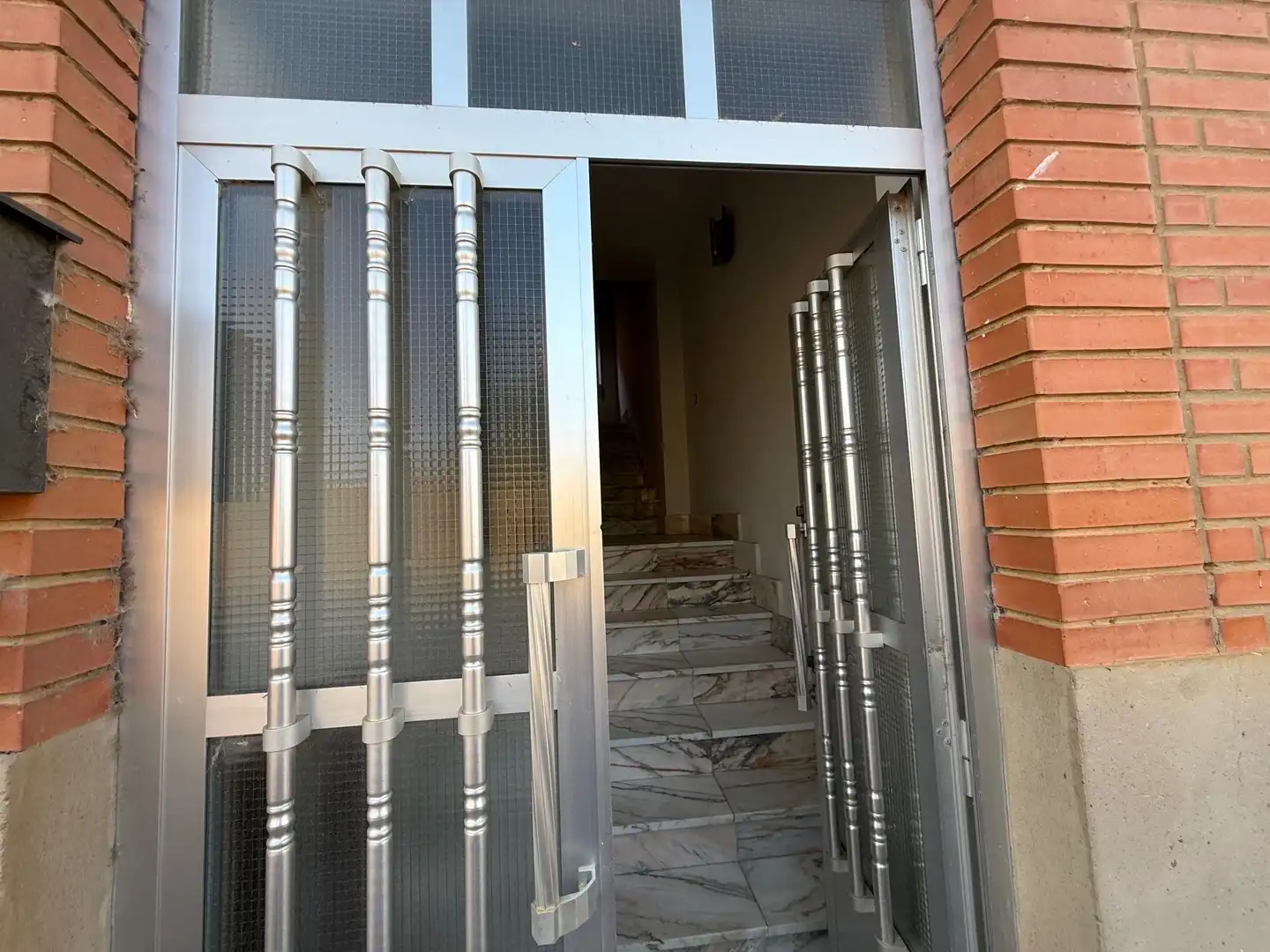 Buildings for sale in Villaquejida