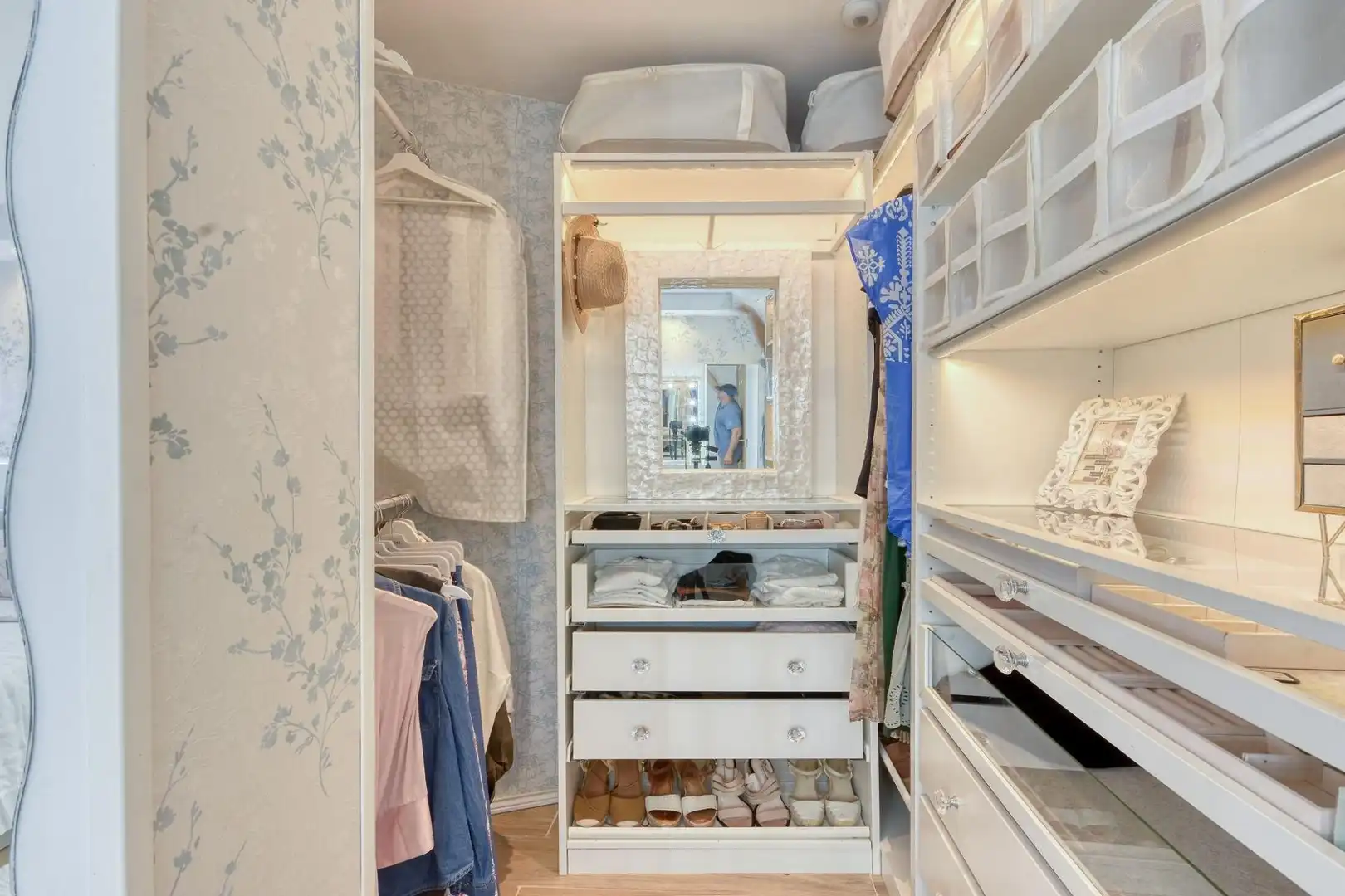 Bedroom of Flat for sale in Figueres  with Terrace, Oven and Microwave