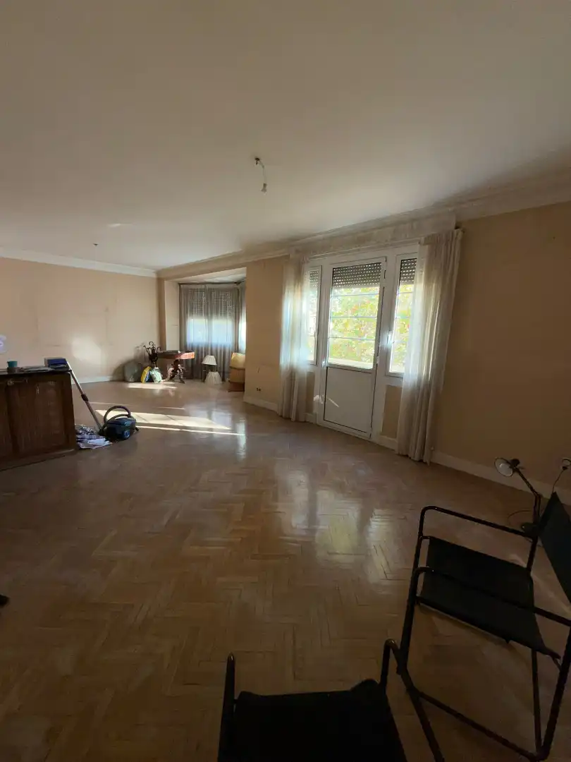 Living room of Flat for sale in Zaragoza  with Heating, Terrace and Furnished