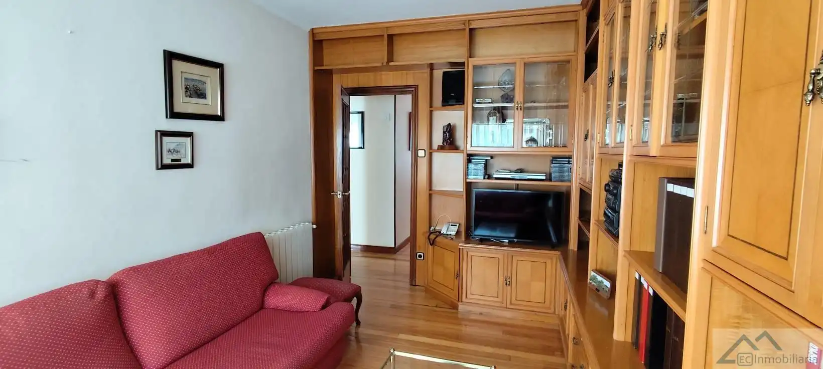 Living room of Flat for sale in Santander  with Parquet flooring