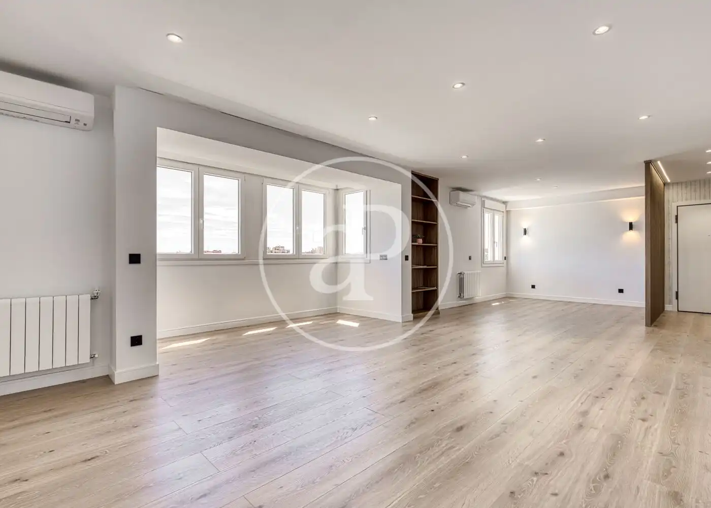 Living room of Flat for sale in Madrid  with Air Conditioner, Heating and Terrace