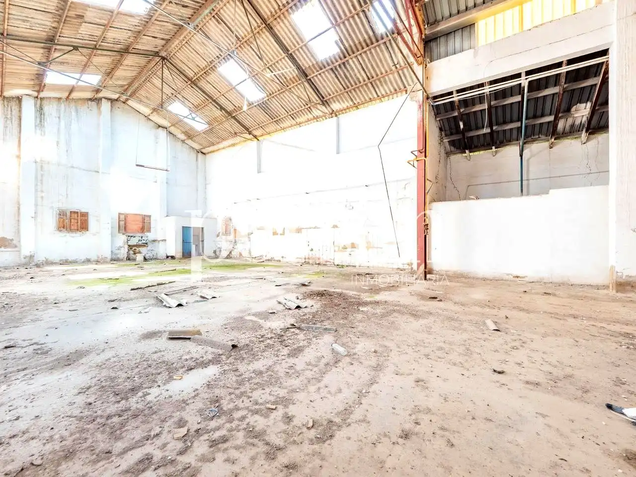 Nau industrial en venda en Manises