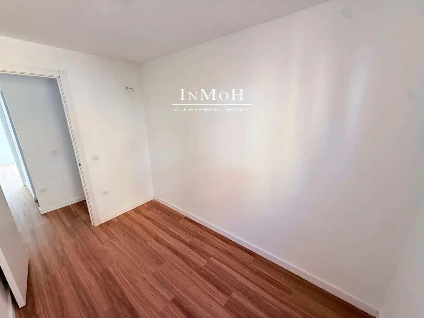 Habitación de Casa adosada en venta en San Fernando con Balcón y Alarma
