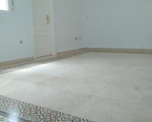 Flat to rent in La Calzada - La Florida