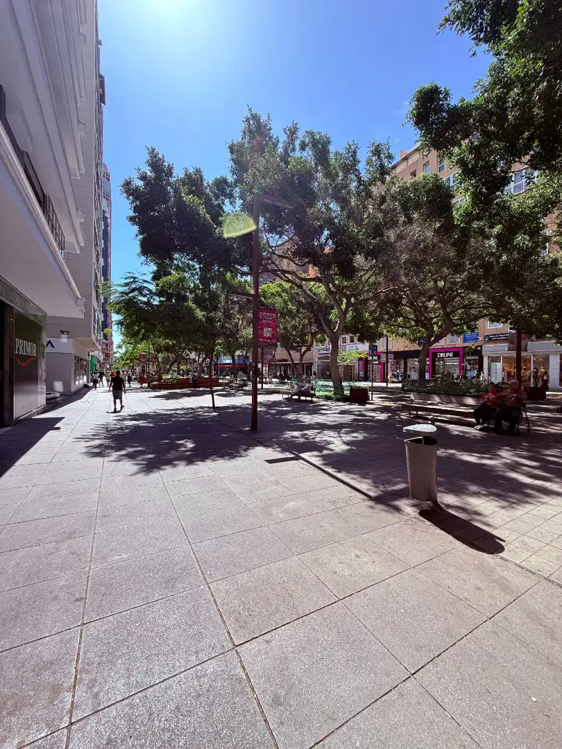 Vista exterior de Pis de lloguer en Las Palmas de Gran Canaria amb Balcó