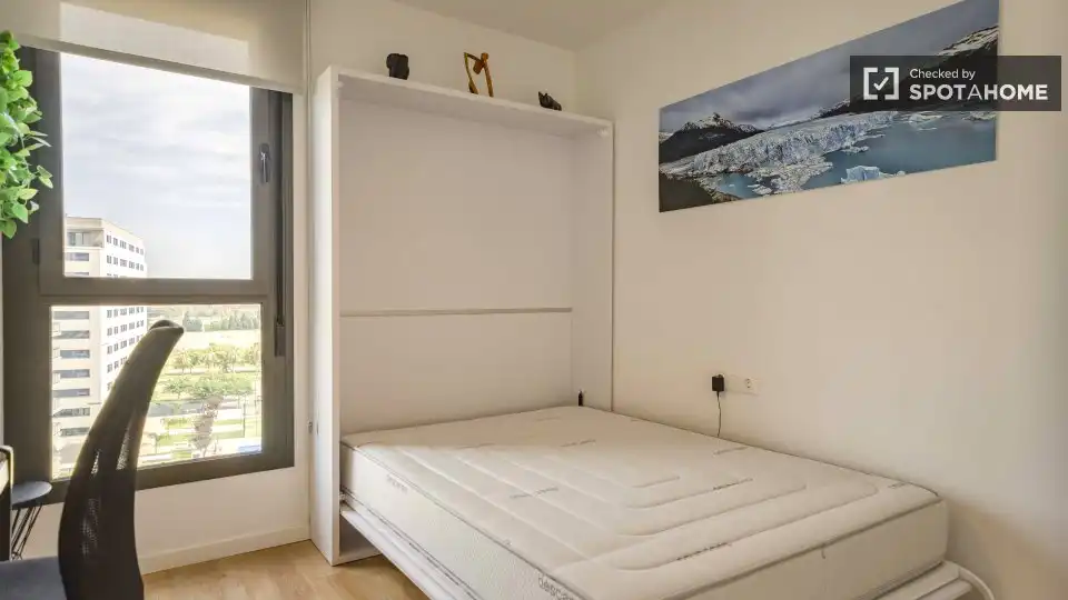 Habitación de Piso de alquiler en Valencia con Aire acondicionado, Calefacción y Amueblado