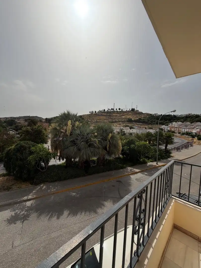 Vista exterior de Casa o xalet en venda en Morón de la Frontera