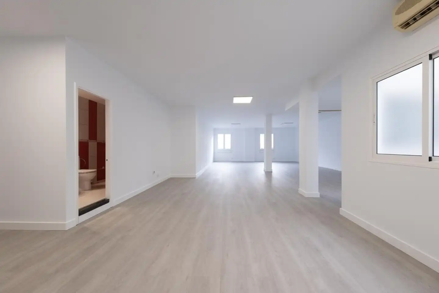 Local comercial en alquiler en Reyes Católicos, imagen 11