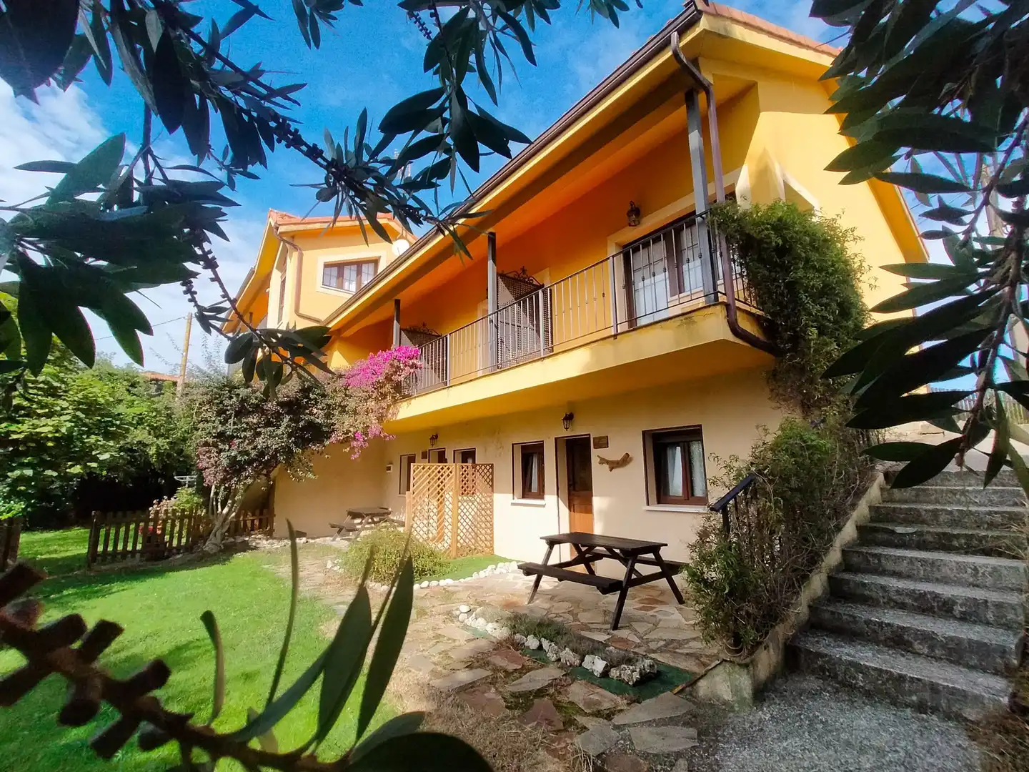 House with garden for sale in Cudillero