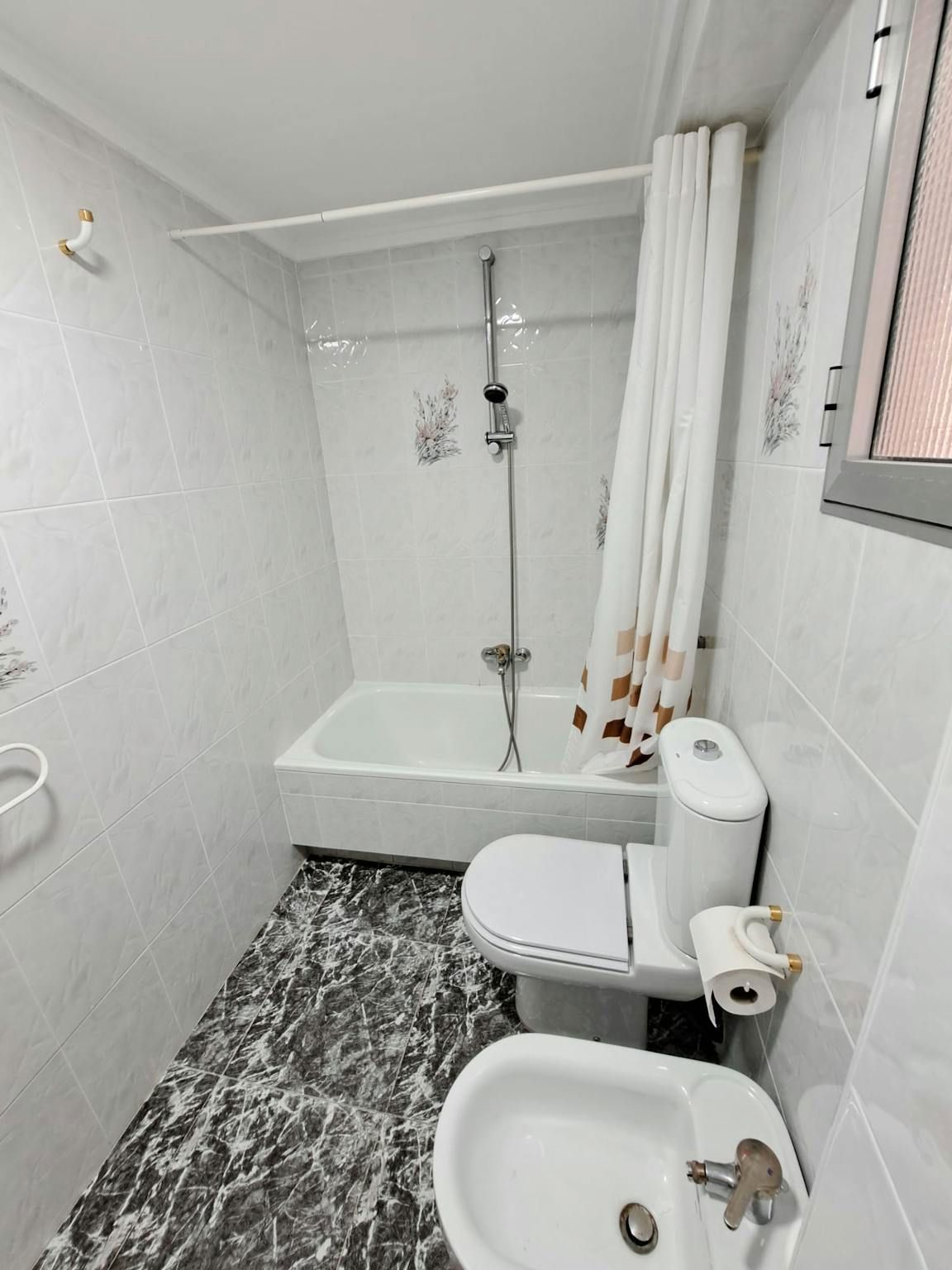 Flat to share in N/A, Torrefiel