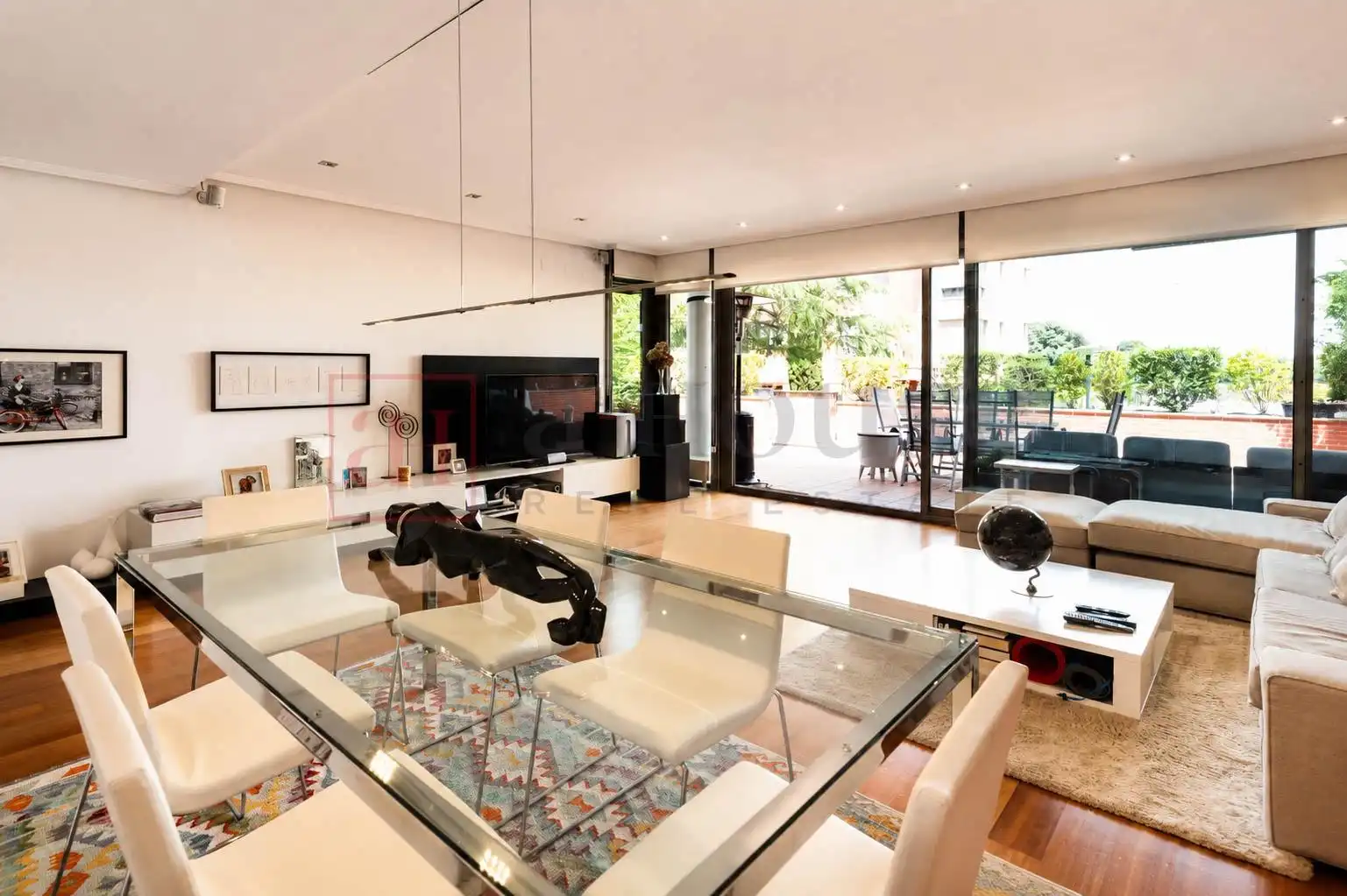 Sala de estar de Planta baja en venta en Madrid con Aire acondicionado, Calefacción y Jardín privado
