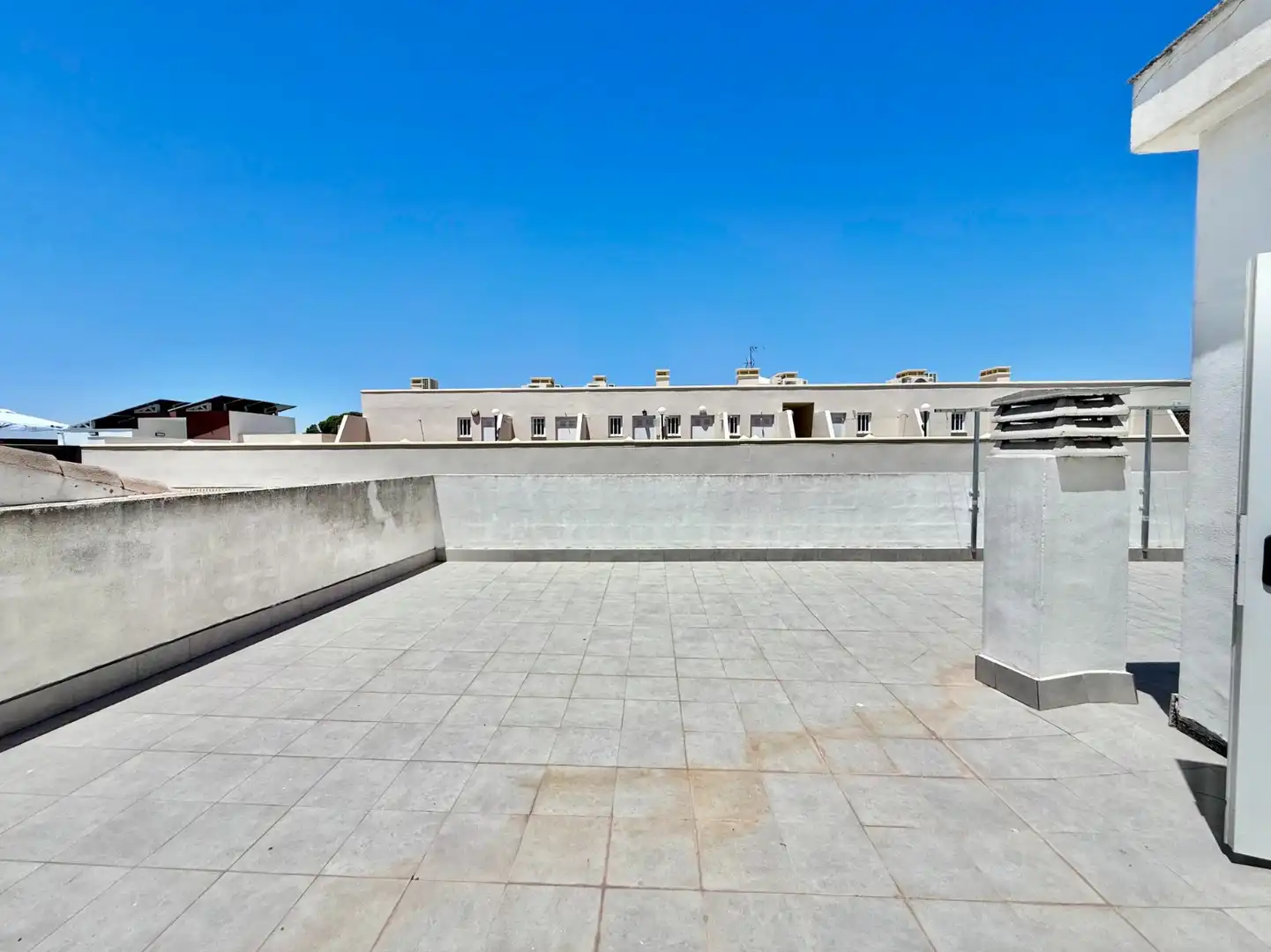 Terraza de Piso en venta en San Pedro del Pinatar con Aire acondicionado, Trastero y Horno