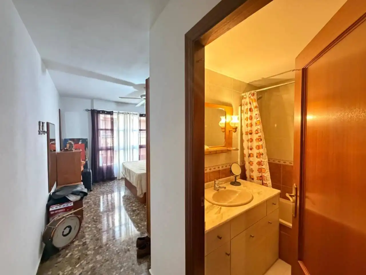 Flat with terrace for sale in Calle Serves de Jesús, imagen 4