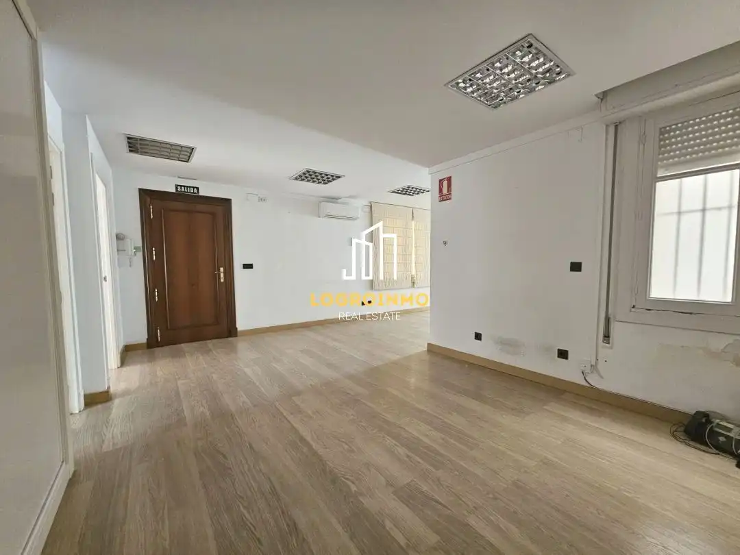 Flat for sale in  Logroño  with Air Conditioner, Heating and Storage room