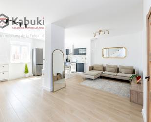 Sala d'estar de Casa adosada en venda en Armilla amb Parquet i Terrassa