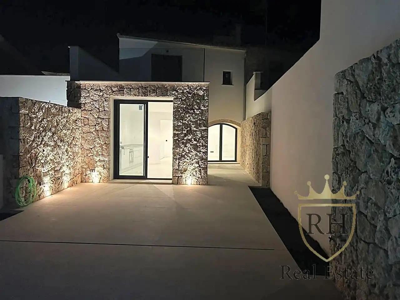Vista exterior de Casa o chalet en venta en Maria de la Salut con Aire acondicionado, Jardín privado y Piscina