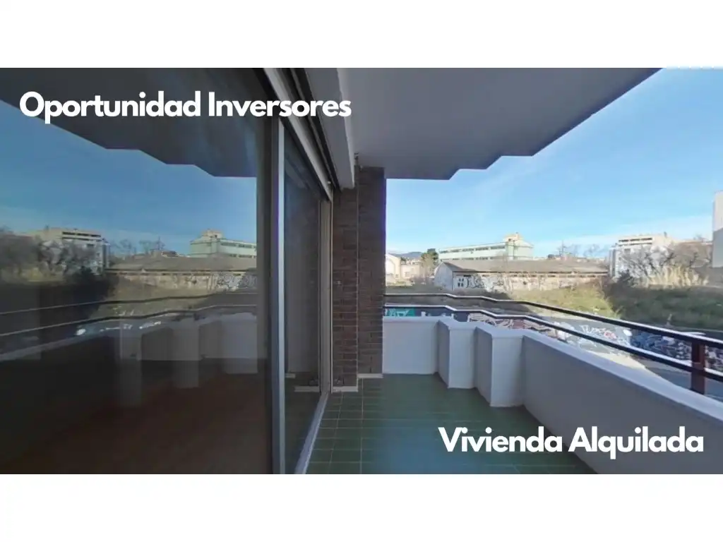 Piso con ascensor en venta en Calle Angel Guimera