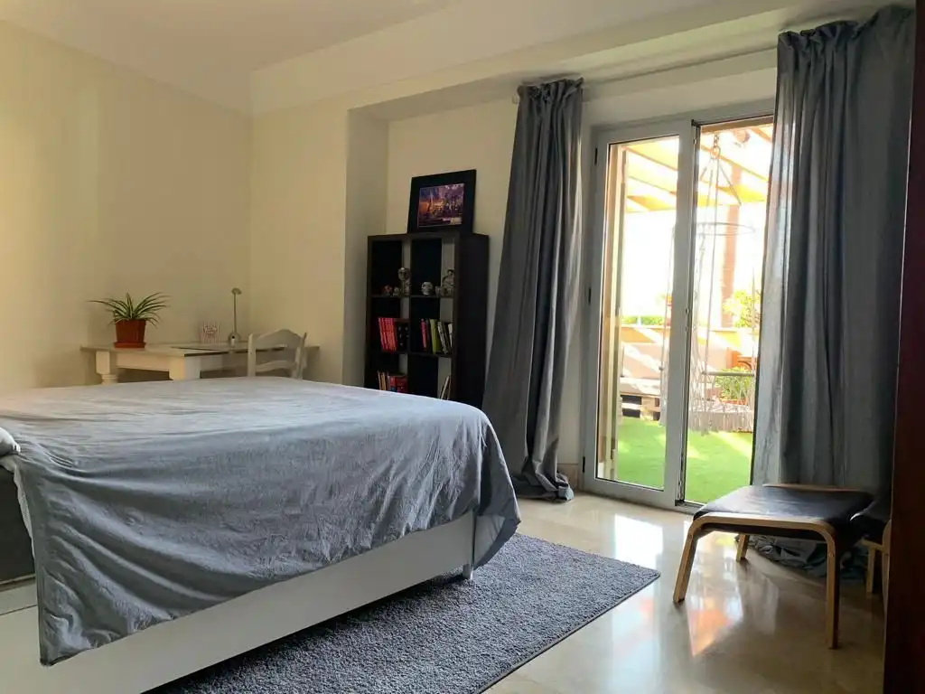 Habitación de Apartamento en venta en Sotogrande con Aire acondicionado, Calefacción y Jardín privado