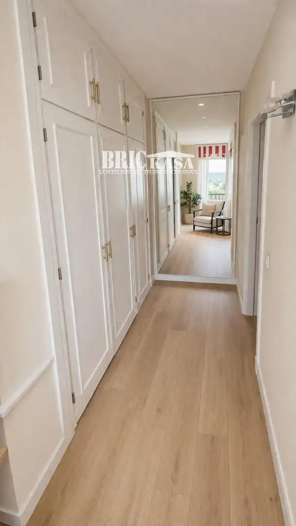 Piso en venta en Benalmádena con Terraza, Piscina y Amueblado