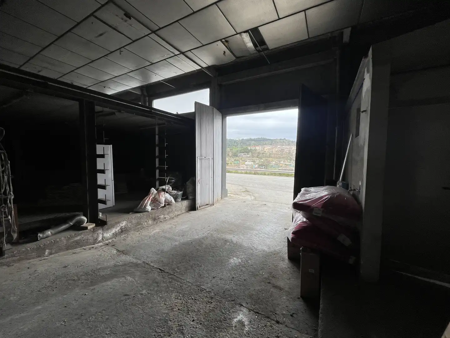 Fabrikhallen zur Miete in Sallent