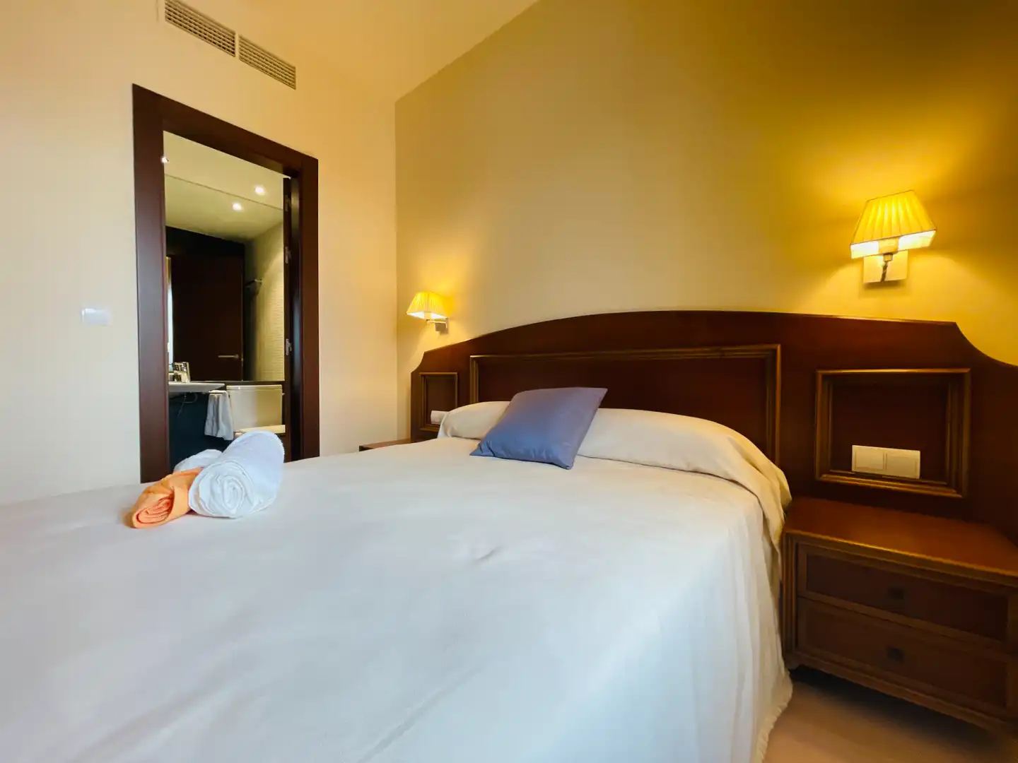 Habitación de Casa o chalet en venta en Los Yébenes con Aire acondicionado, Calefacción y Jardín privado