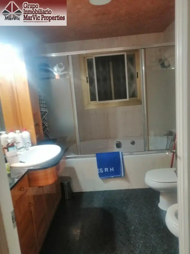 Bany de Apartament en venda en Benidorm amb Aire condicionat, Calefacció i Terrassa