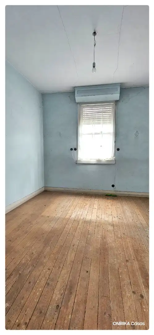 Dormitori de Casa o xalet en venda en Lugo amb Jardí privat, Parquet i Traster