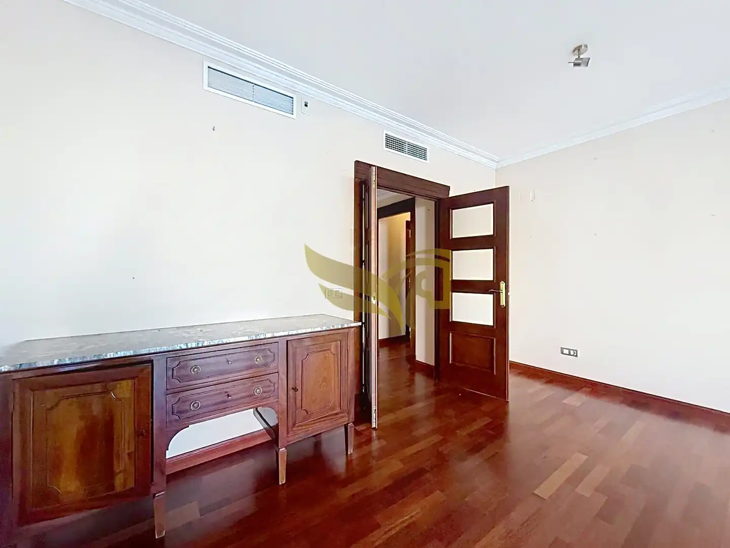 Wohnung zum Verkauf in Sevilla mit Klimaanlage und Heizung