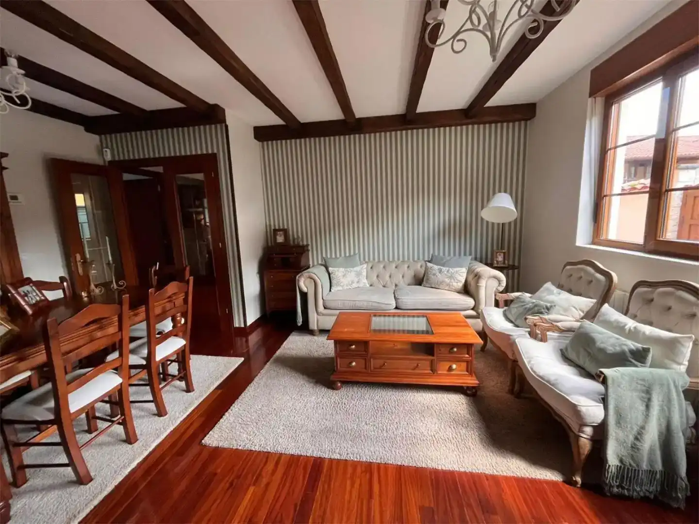 Sala d'estar de Casa o xalet en venda en Piélagos amb Jardí privat, Parquet i Traster