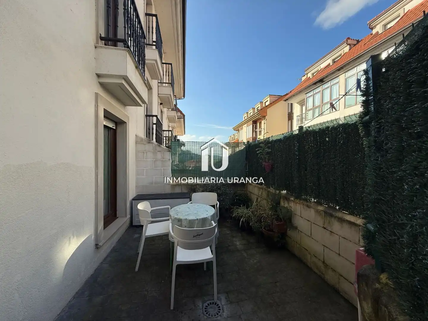 Vista exterior de Piso en venta en Limpias con Calefacción, Terraza y Trastero