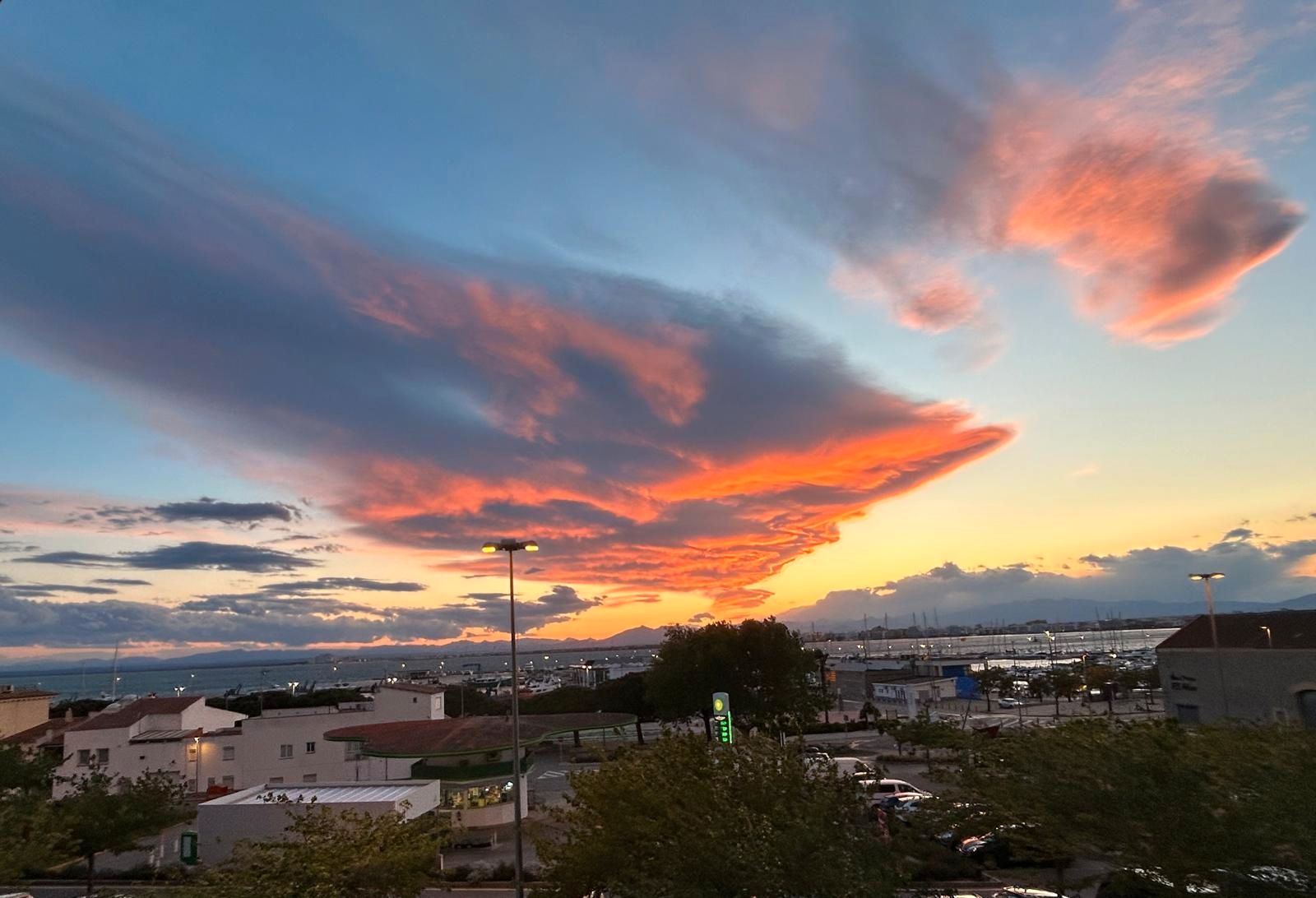 Exterior view of Flat for sale in Roses  with Air Conditioner, Heating and Terrace