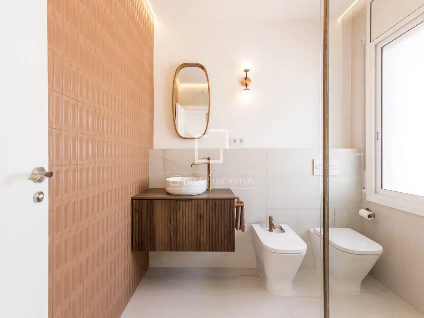 Bathroom of Attic for sale in Barcelona  with Air Conditioner, Terrace and Balcony