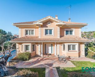 Exterior view of House or chalet for sale in Las Rozas de Madrid  with Air Conditioner, Heating and Private garden