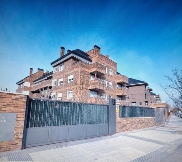 Exterior view of Garage for sale in Majadahonda