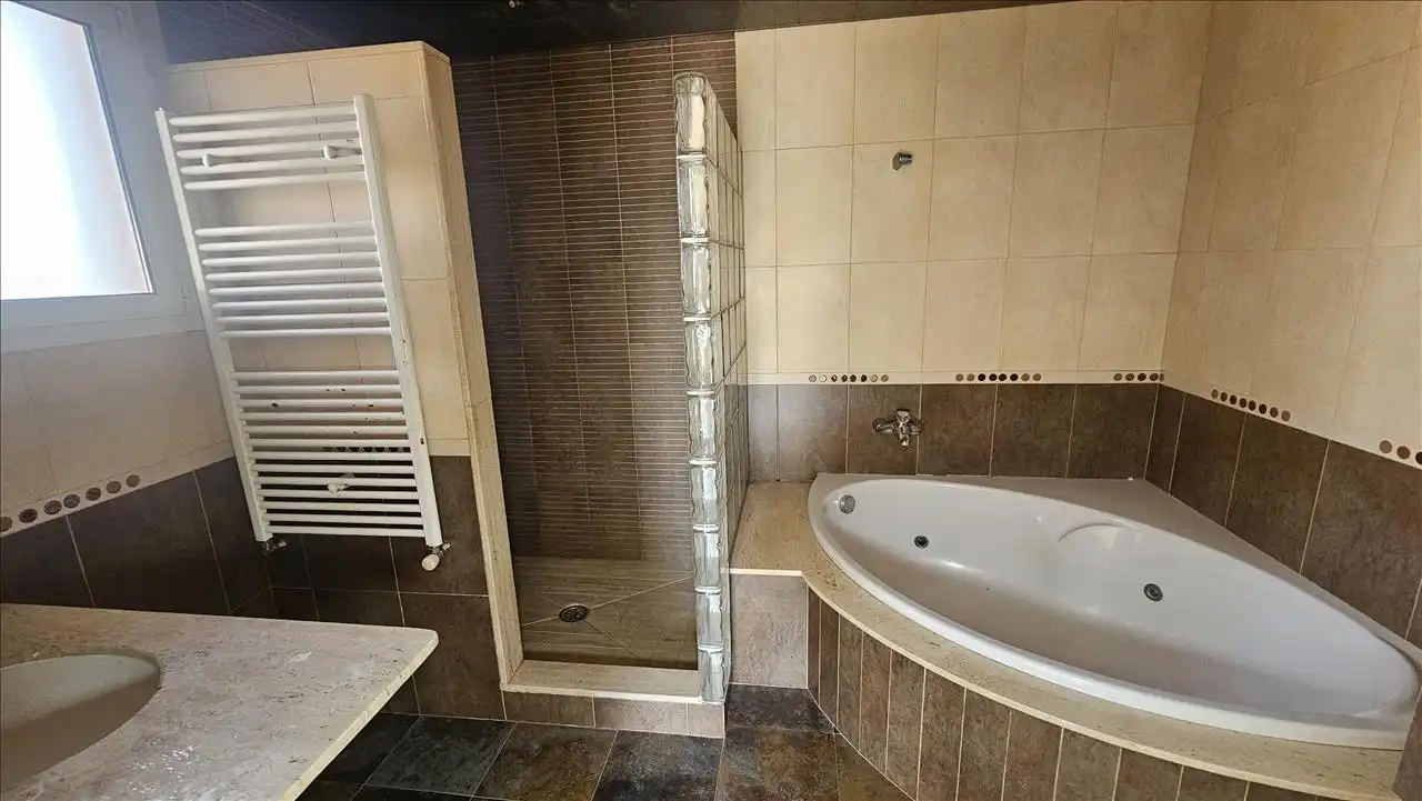 Baño de Apartamento en venta en Lloret de Mar con Aire acondicionado, Calefacción y Jardín privado