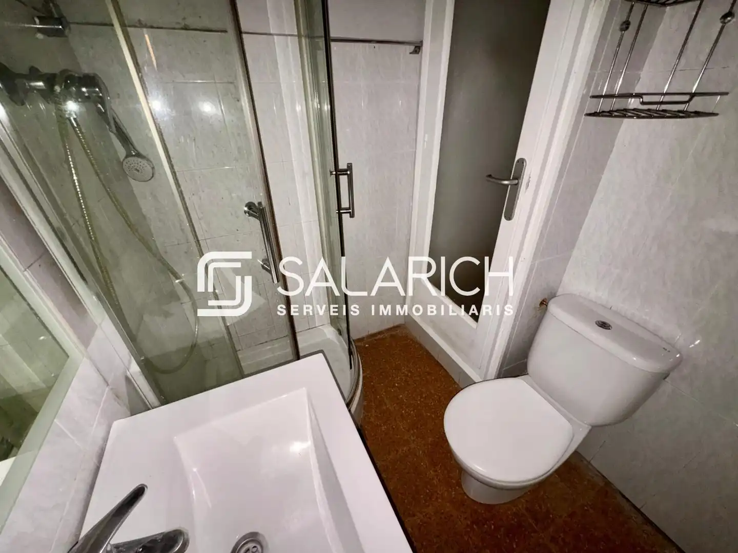 Baño de Piso en venta en Barcelona con Aire acondicionado