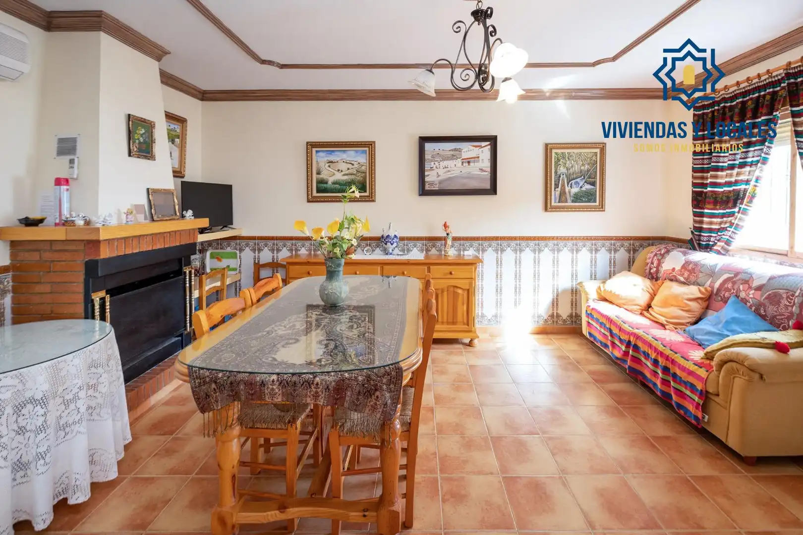 Sala de estar de Casa adosada en venta en Cacín con Amueblado