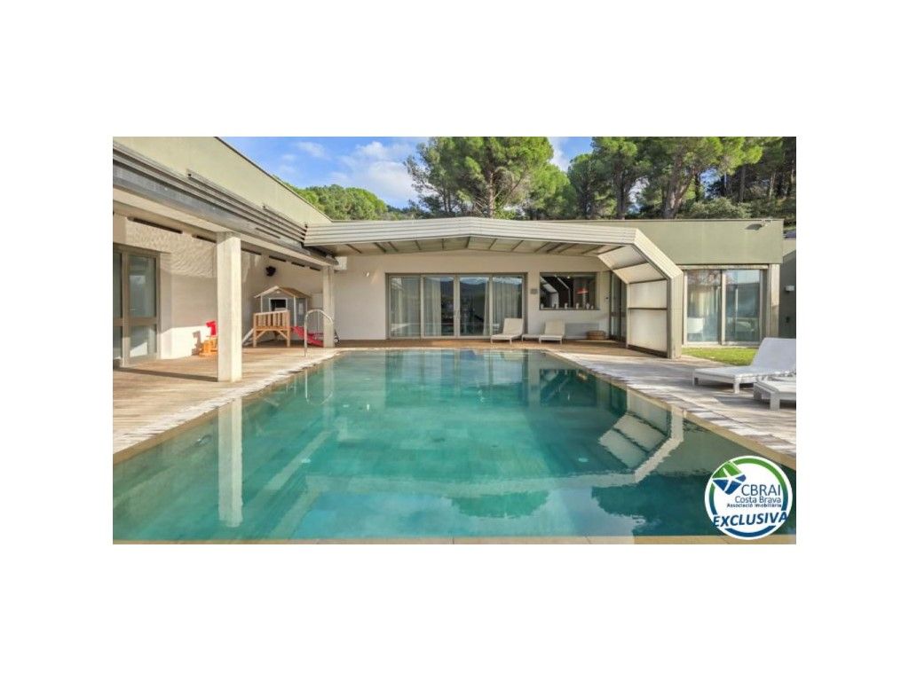 Piscina de Casa o xalet en venda en La Jonquera amb Aire condicionat