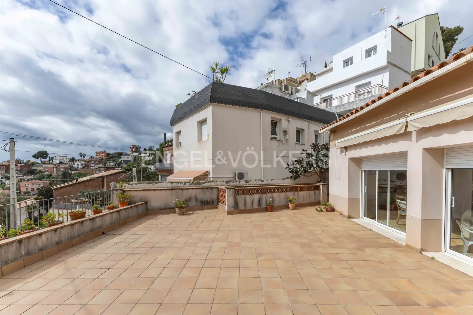 Casa amb jardí en venda a La Miranda