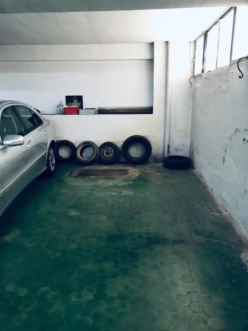 Einzelparkplatz zum Verkauf in Calle Jesús y María, imagen 2